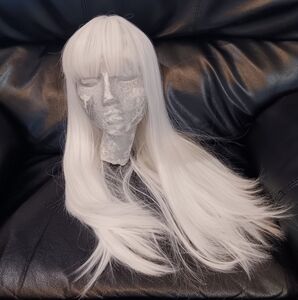 Elegant White Hair Wig